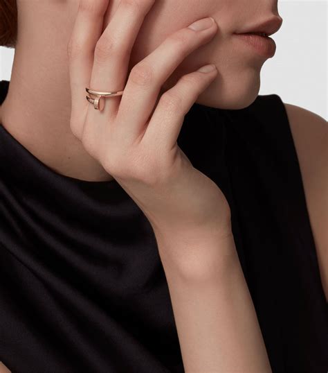 bague juste un clou cartier|cartier juste un clou gold.